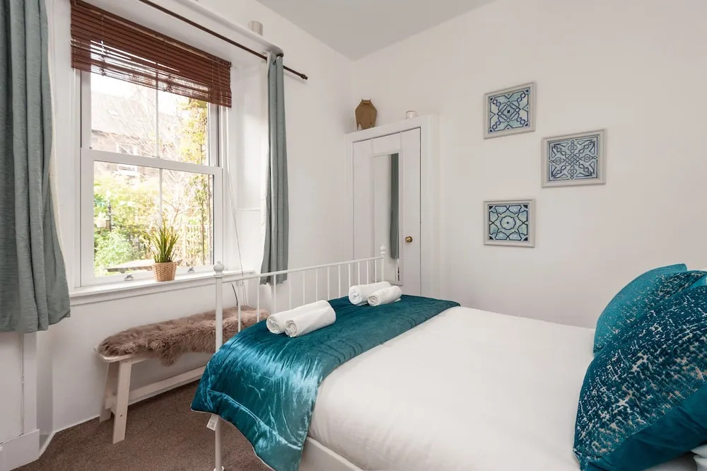 412: Regent Place apartment