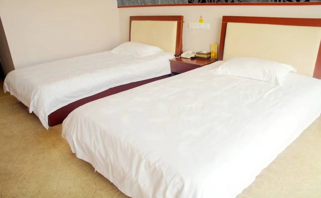 GreenTree Inn JiangSu TaiZhou YingChun W) Road Walking Street Express Hotel
