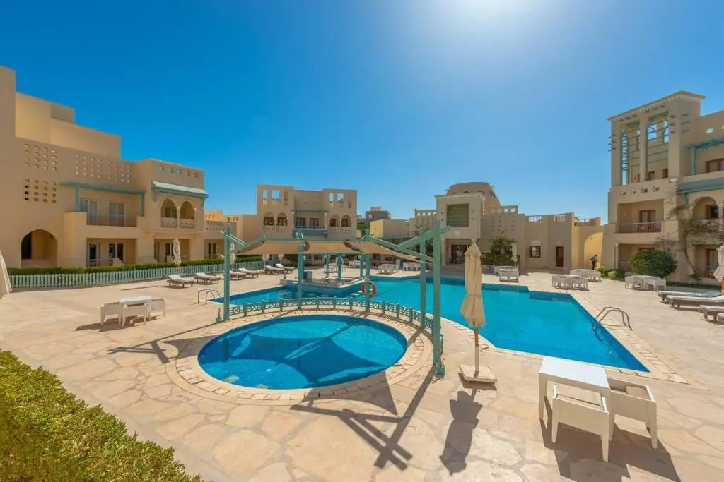 Marina Mosaique 1 BR Apartment with Pool view