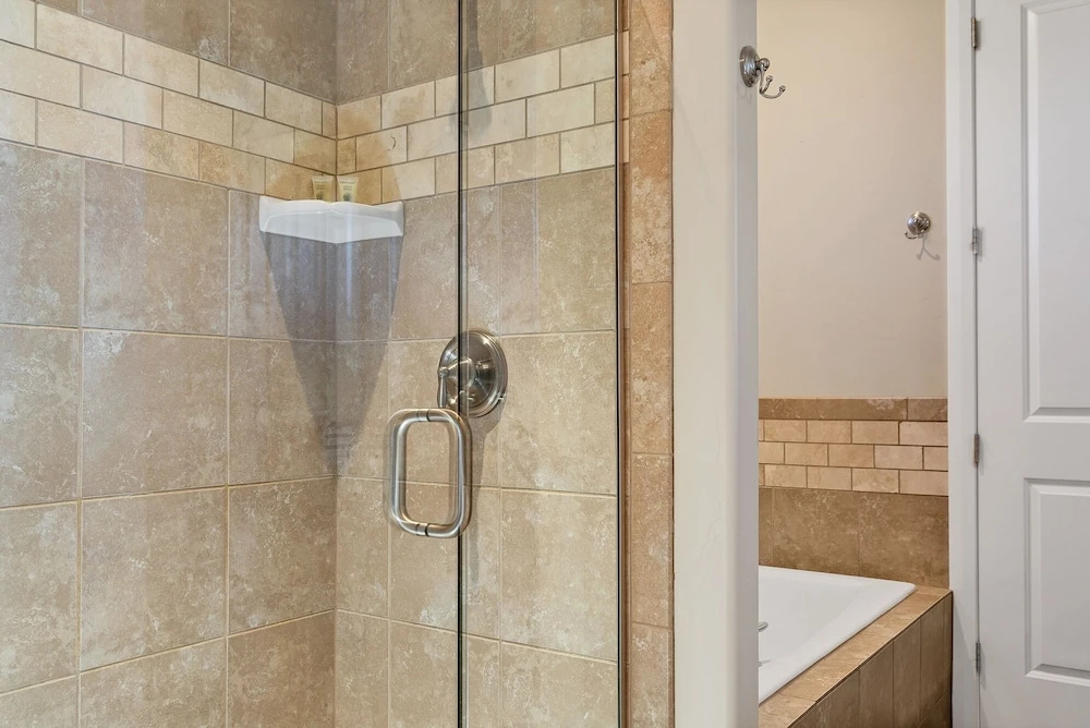 Lost Springs @ Coral Ridge Resort 3 Bedroom Townhouse by RedAwning