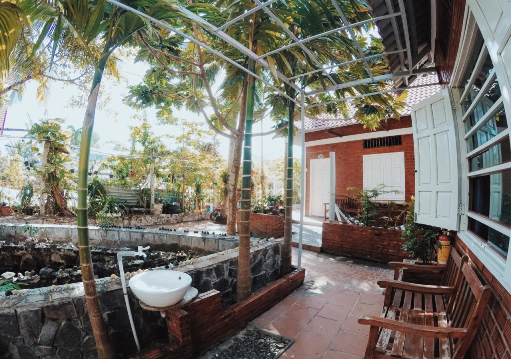 Sea Lavie Hostel
