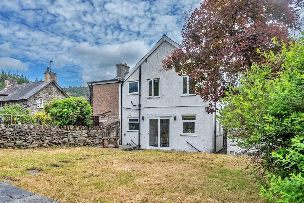 Cottage in Betws-y-coed Near Snowdonia Trails