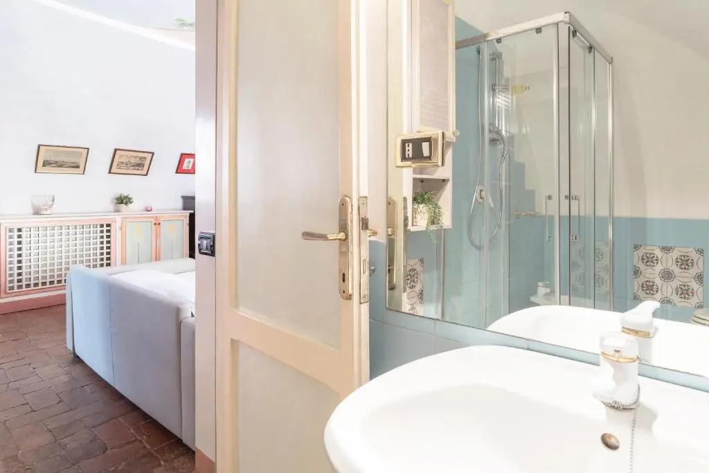 Piazza Colonna Apartment - Charme Homes