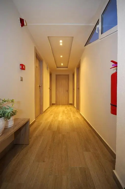 John & Eve Hotel