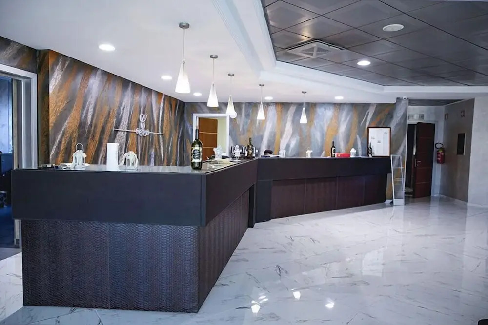 Casta Hotel