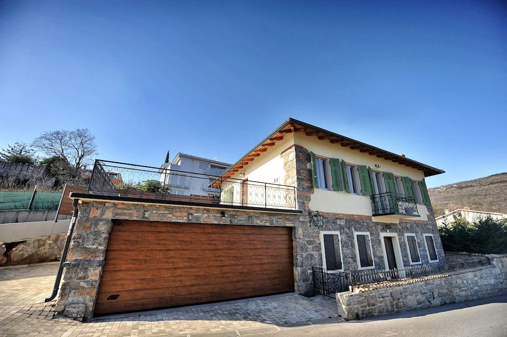 Villa Okra With Pool - Happy Rentals