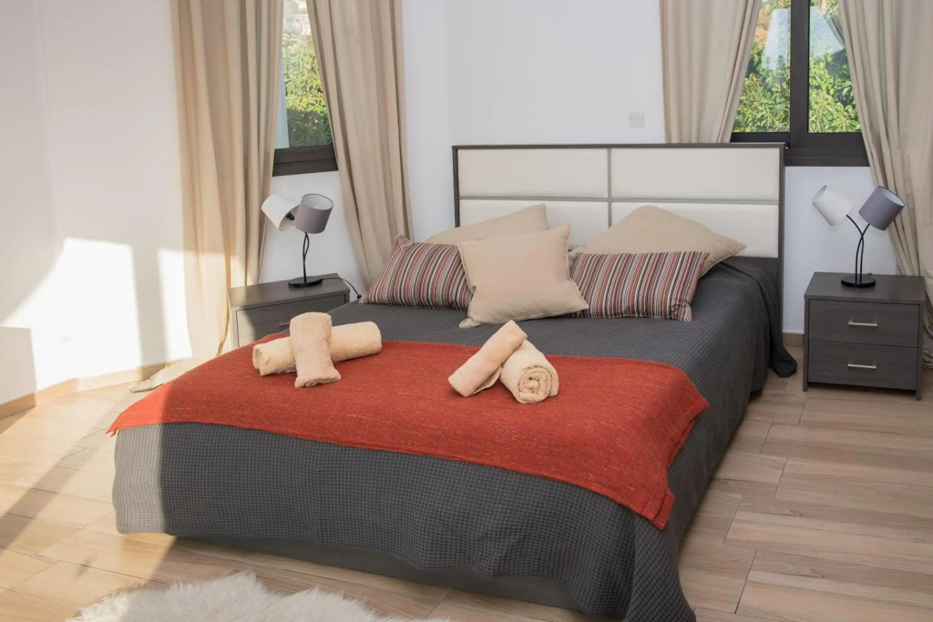 Serenity Villa with Private Pool - 200m to Sea or Beach