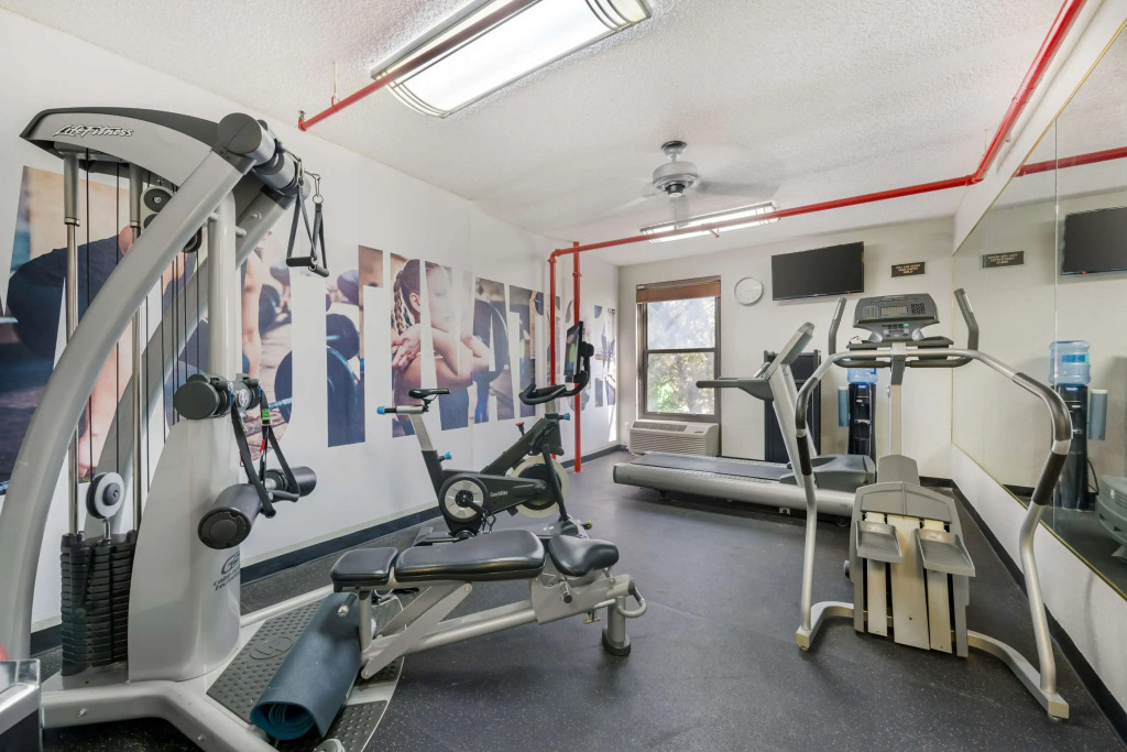 Best Western PLUS Universal Inn