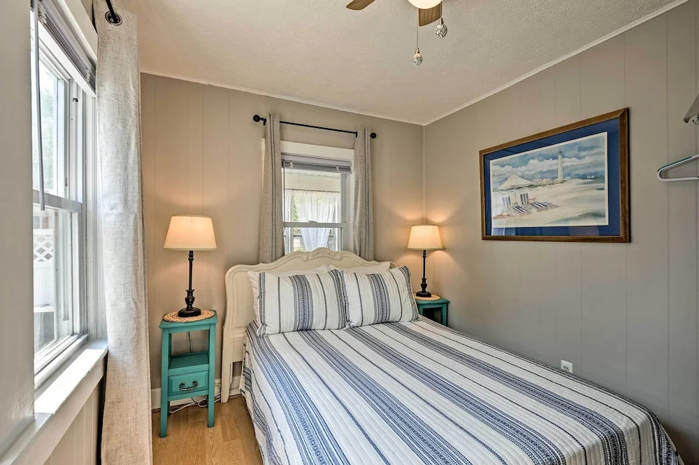 'the Blue Crab Cottage' - 3 Blocks From The Beach!