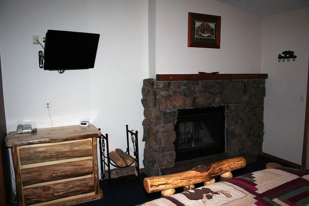 Timber Creek Chalets: 4 1 Bedroom Chalet