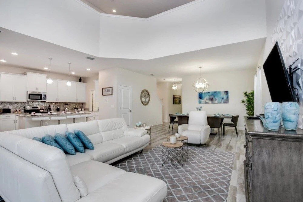 Amazing Storey Lake 5 Bedroomkcc Villa by Redawning