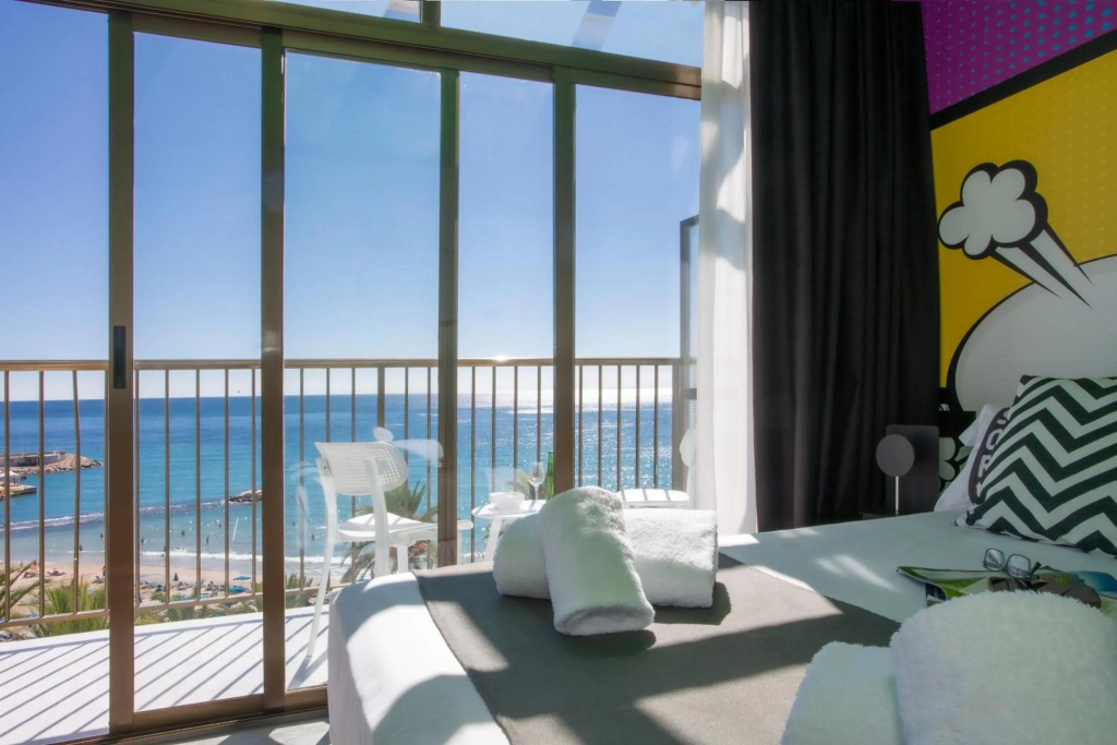 Casual Pop Art Benidorm by Casual Hoteles