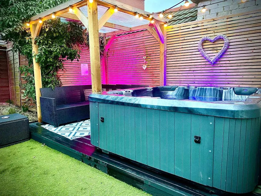 Clifton Stylish Hot Tub House in Blackpool