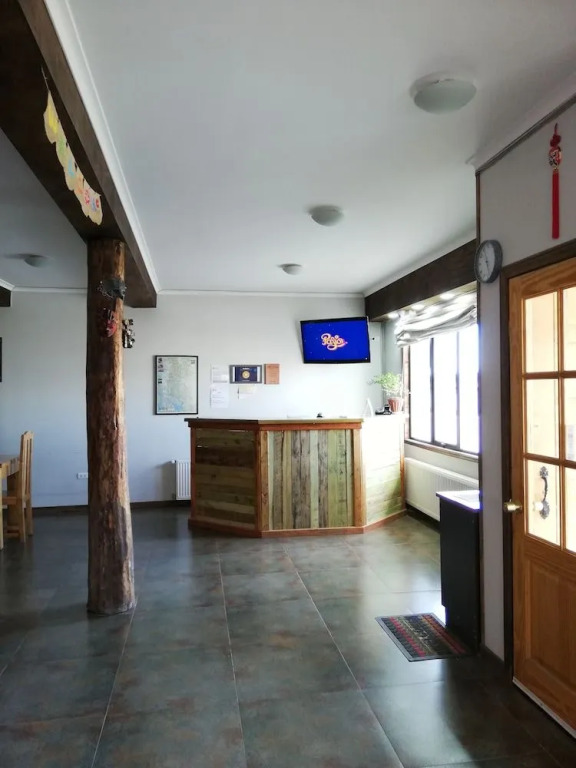Hostal La Base