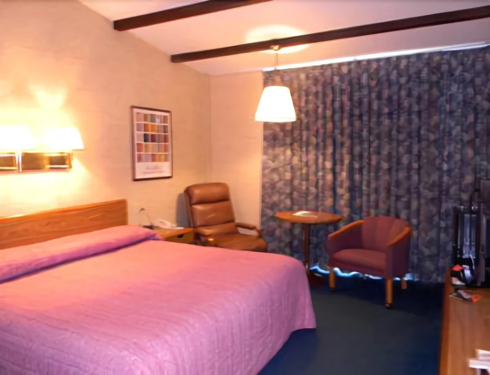 Black Horse Lodge & Suites