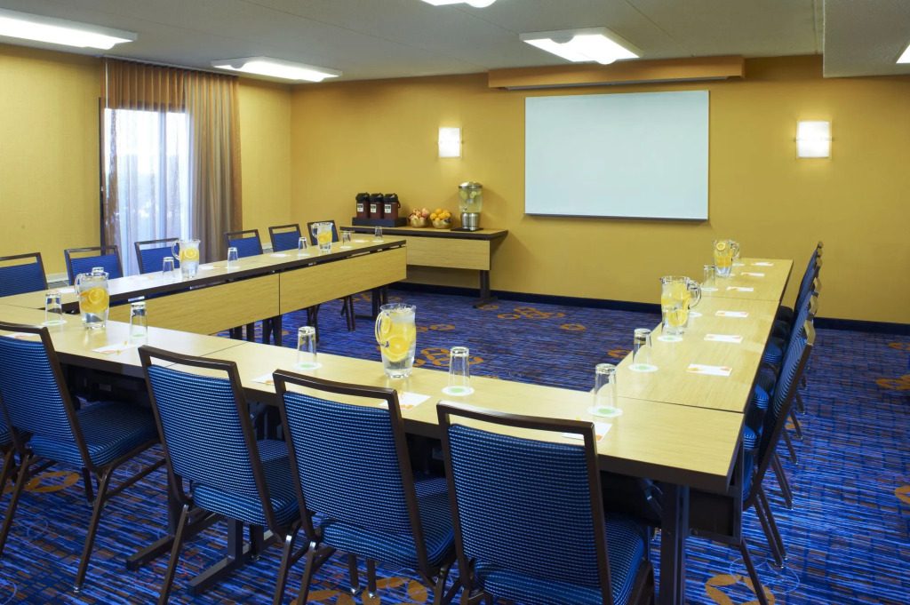Courtyard by Marriott Rockford