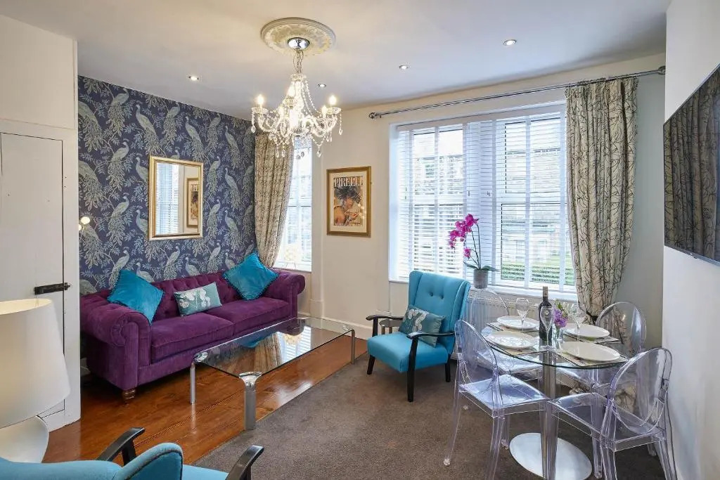 The Granville - Delightful 2-bed Victorian Apartment