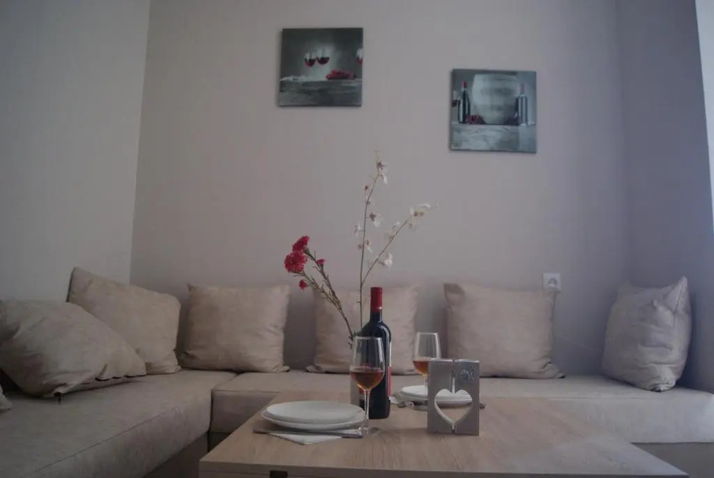 Vazi Aparthotel