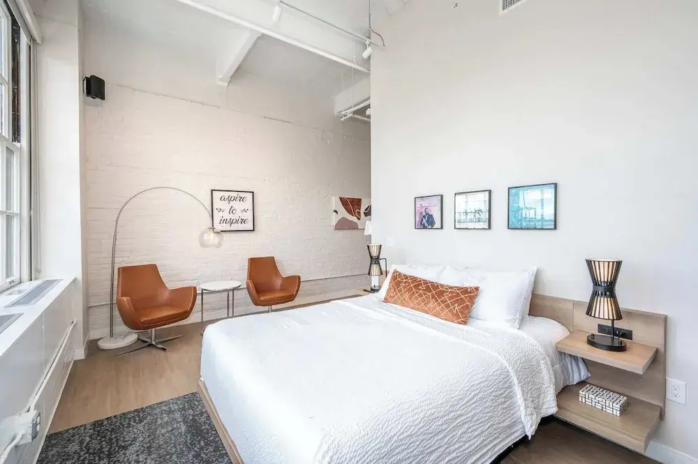 The 333 Suites 304 Stay for 2
