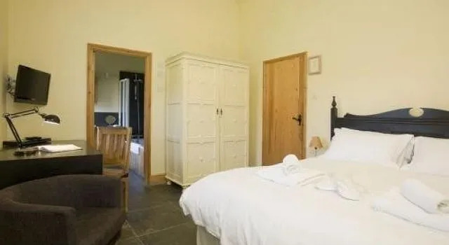 Waters End Farm B&b