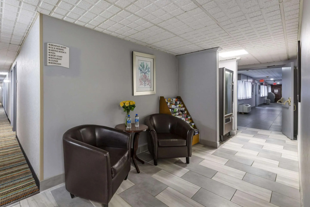 Quality Inn Austintown-Youngstown West