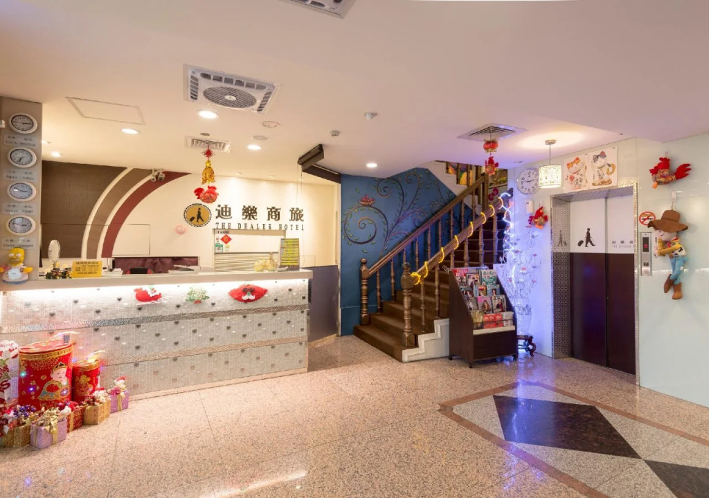 Dealer Hotel