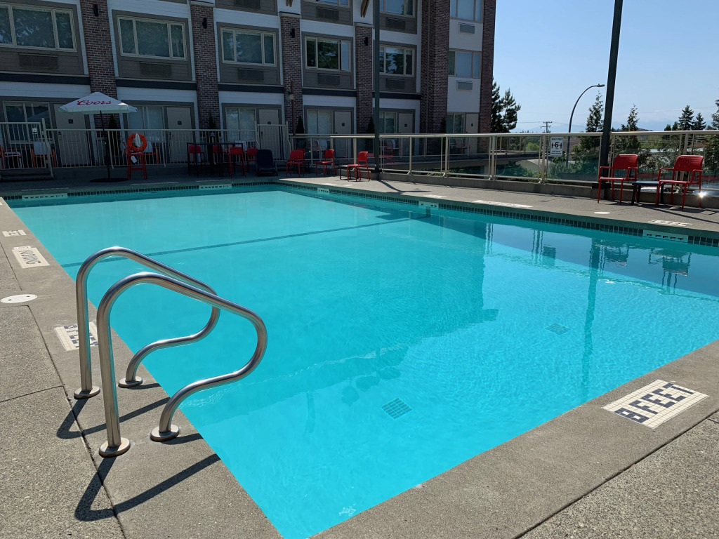 Holiday Inn Victoria - Elk Lake by IHG