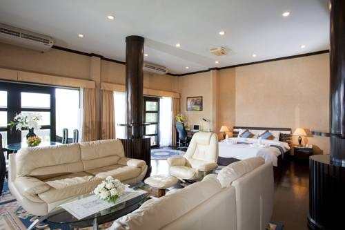 Phuket Nirvana Resort
