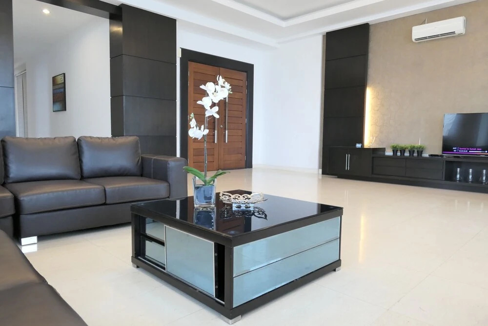 Gurney Seafront Supercondo 4B Penthouse