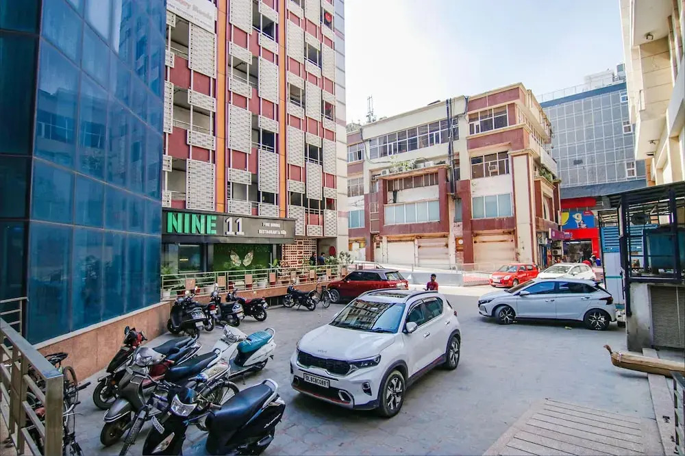 FabHotel Moro Rohini Sector 11