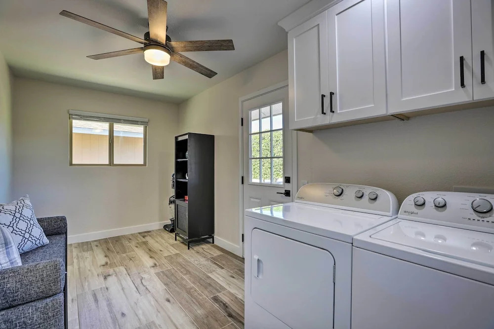 Putting Green, Grill: Home in Sun City West