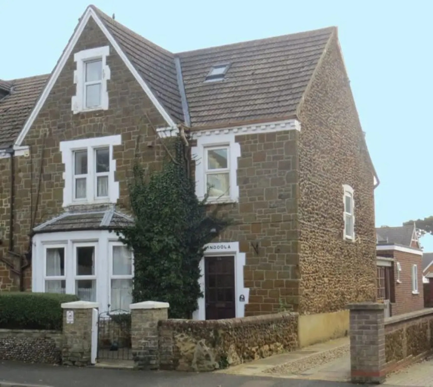 Lindoola House