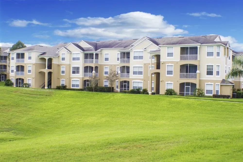 Windsor Palms 8100 - 303