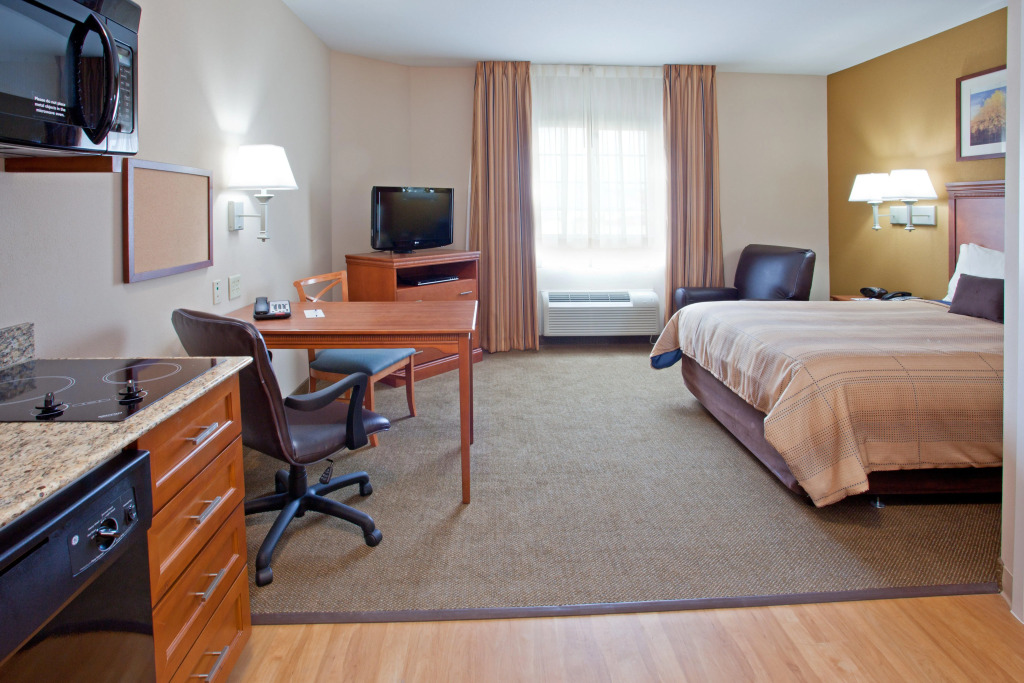 Candlewood Suites League City by IHG