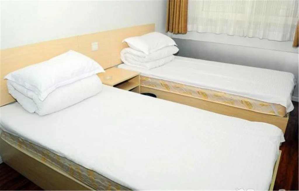 Bi'an Sunshine Theme Hotel