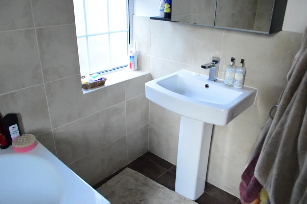 3 Bedroom Family Home Near The DLR