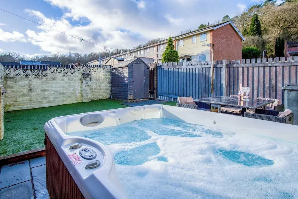 Tyle Teg - 3 Bedroom Holiday Home - Clydach