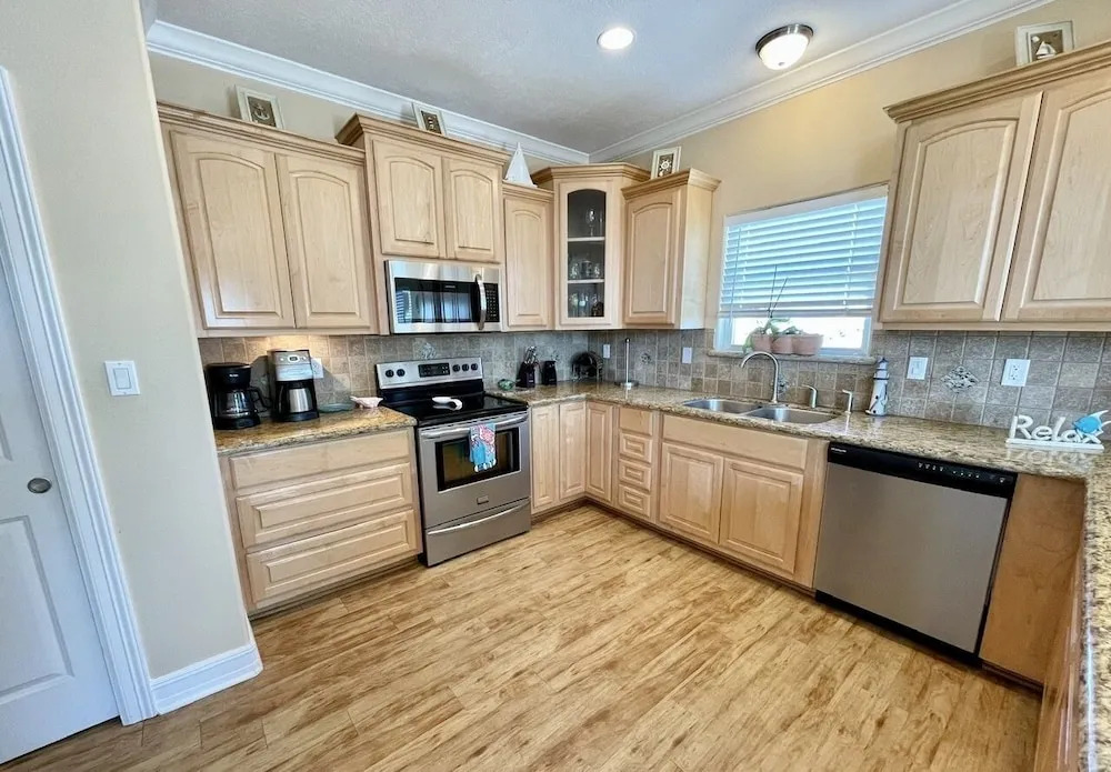 Crazy Cajun 2 Bedroom Home
