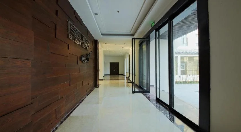 Eden Hotel