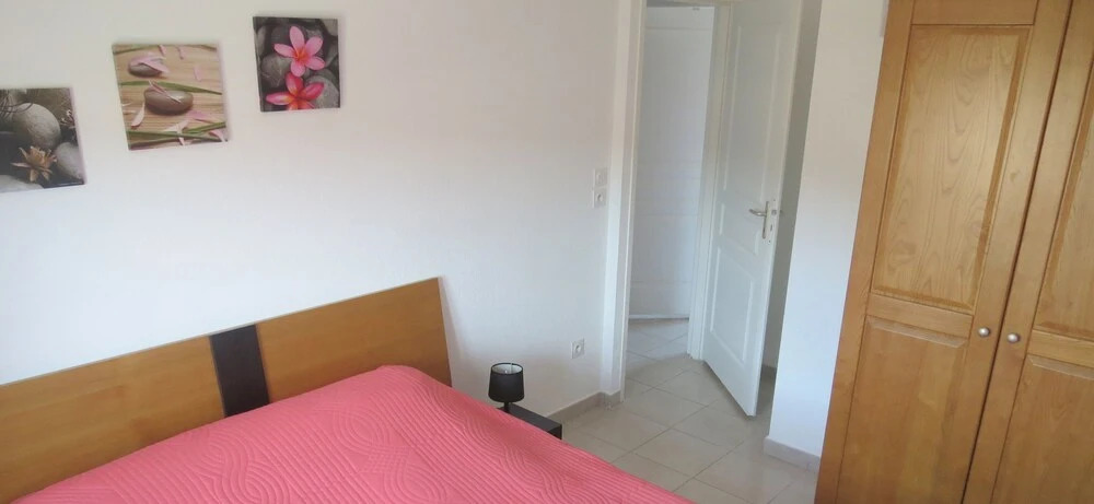 Mini 3 Mediterranean Style Villa, 100 m From the Sea, Heated Pool