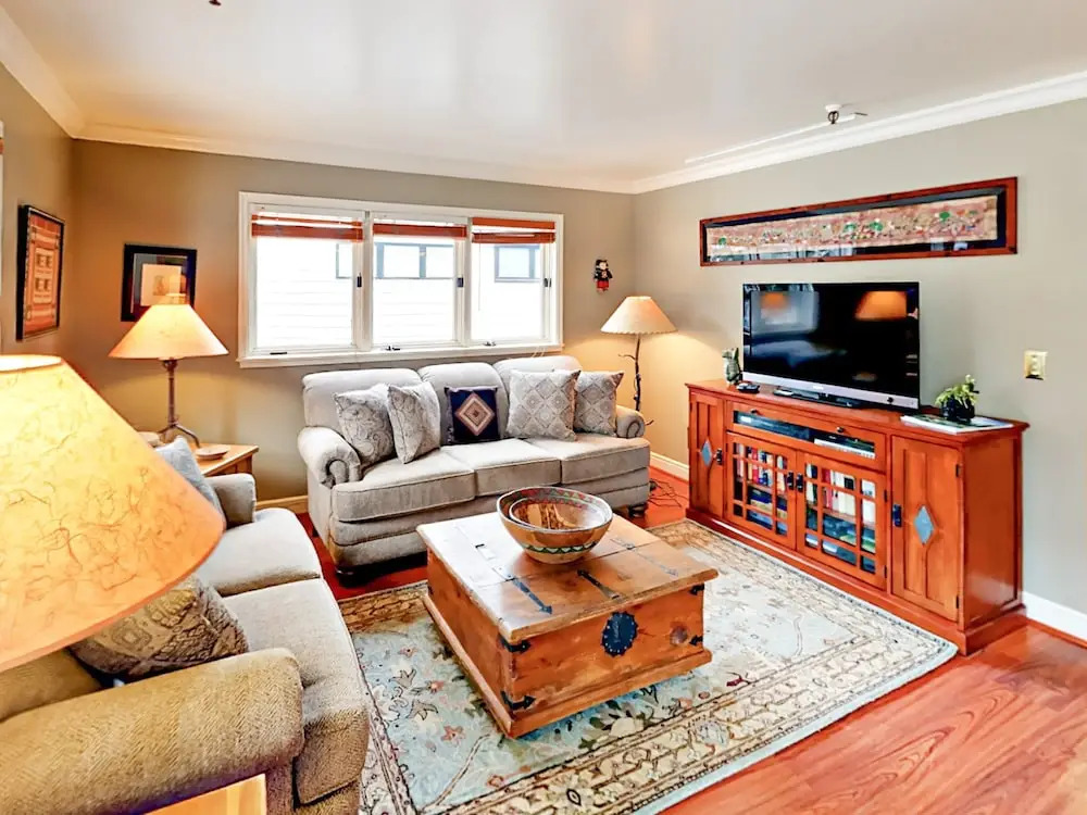 3BR 2.5BA Unique Mountain Condo in Park City by RedAwning
