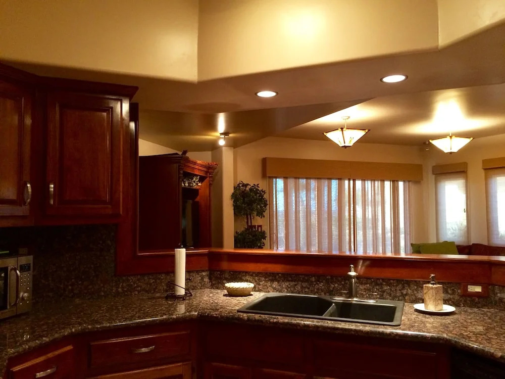 Playa Villa - 2 Br condo by RedAwning