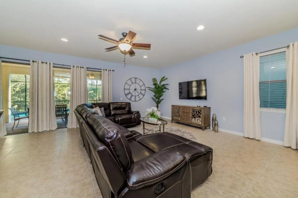 8812 Macapa Drive