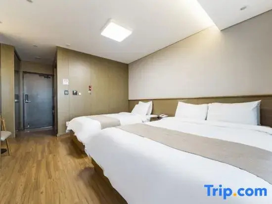 Noble Hotel