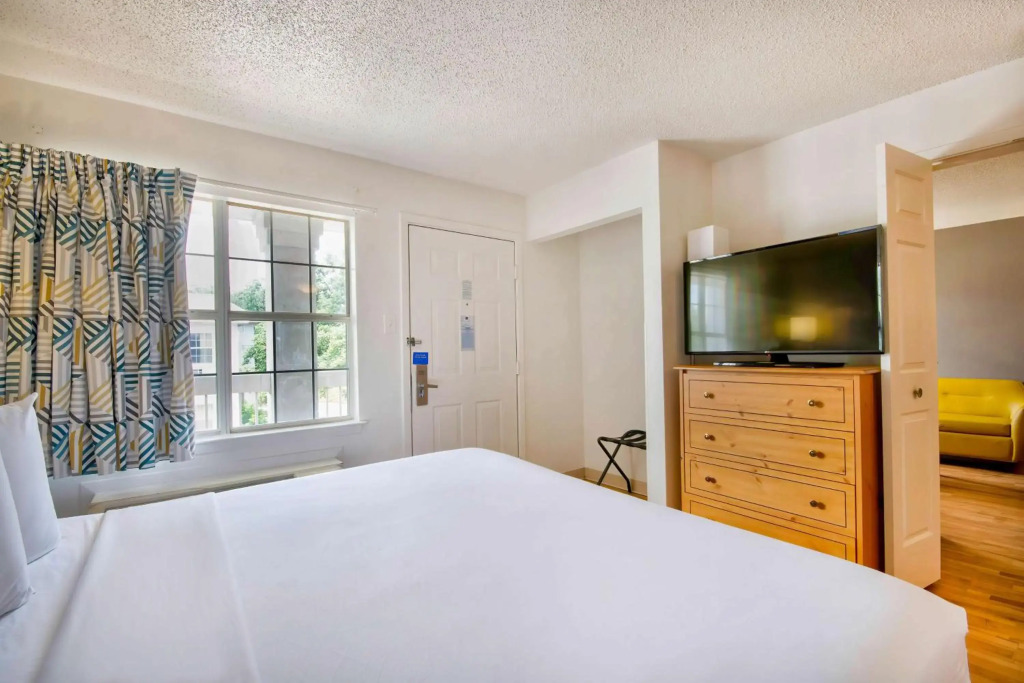 Studio 6 Extended Stay - San Antonio, TX - Six Flags