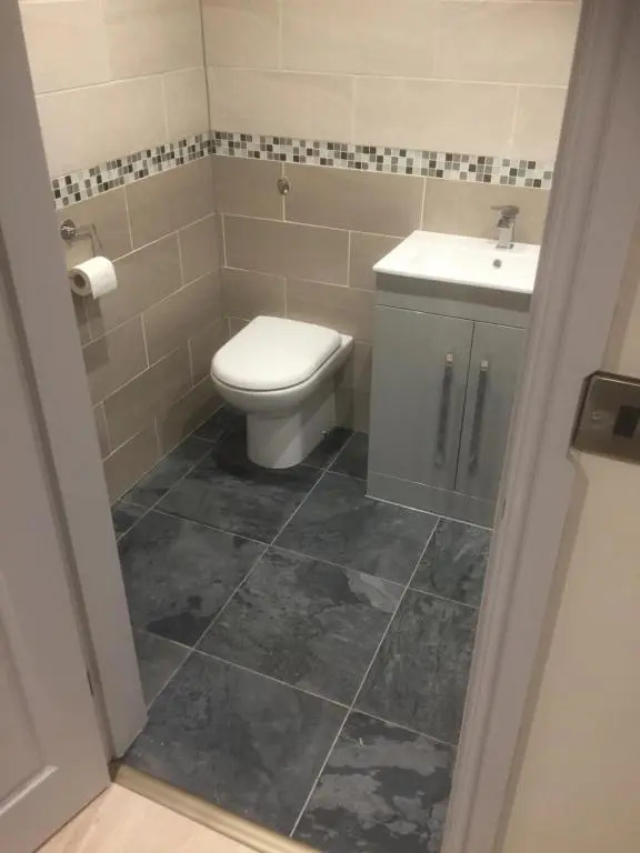 Private en-suite guestroom Ruthin