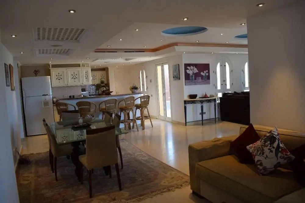 Amazing Penthouse with Sea and Roof Pool