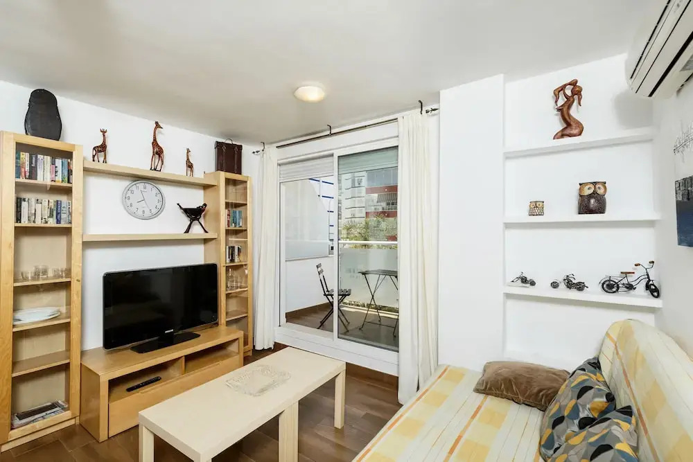 Beautiful and Modern 1b apt big Terrace 150 m From the Beach of Torre del Mar