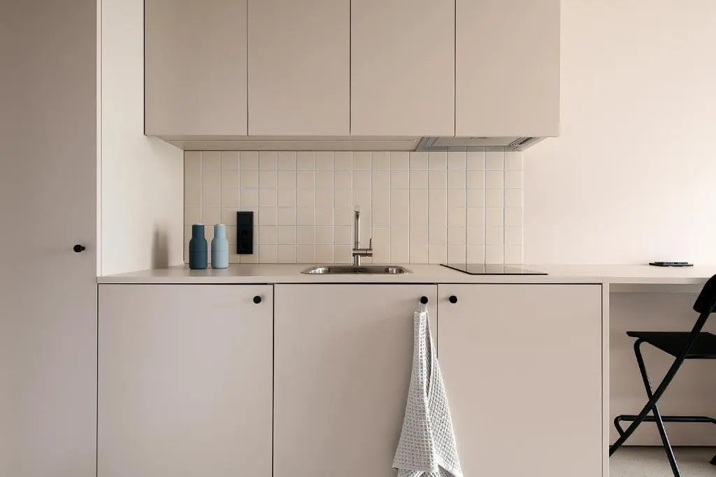 Hugo Apartment Hotel