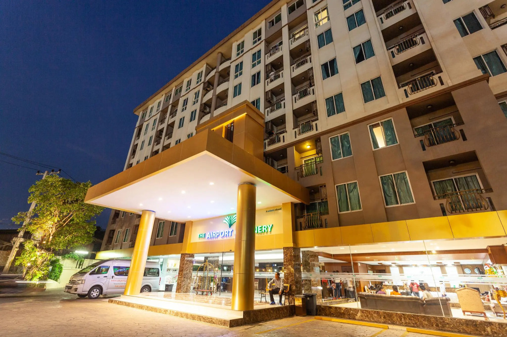 The Airport Greenery Hotel